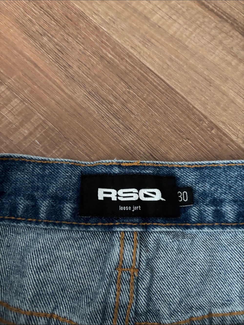 RSQ Men's Blue Denim Loose Jorts with Star design - Picture 3 of 5